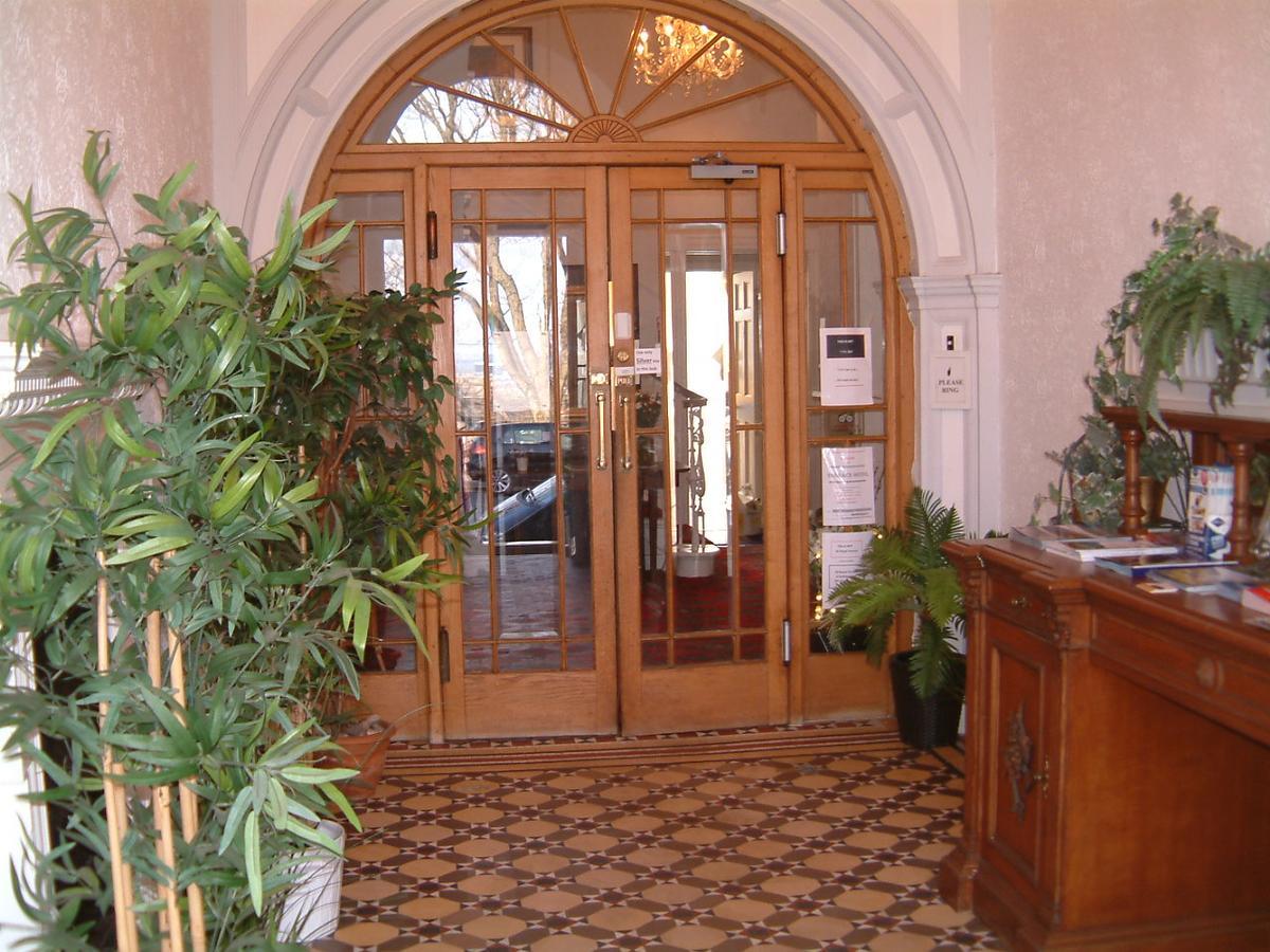 Terrace Hotel — Foto 1